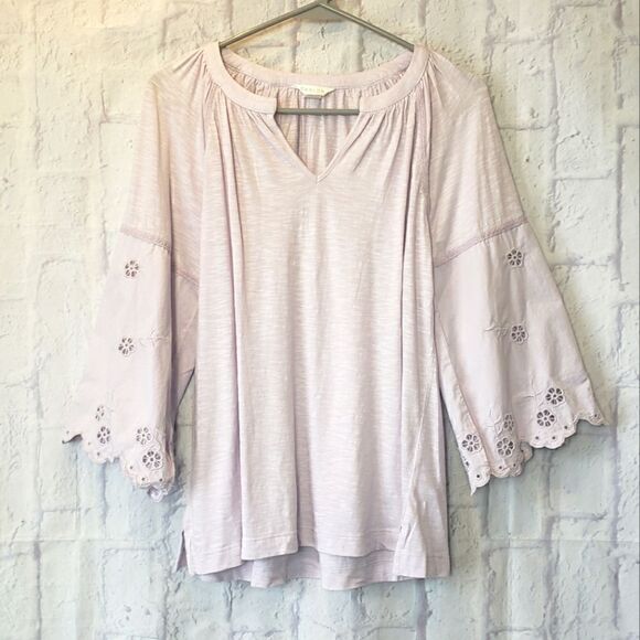 CASLON Flowy V-neck Top Eyelet Sleeves - Picture 1 of 6